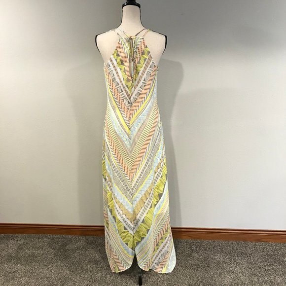 Geometric halter style maxi dress - Picture 7 of 9